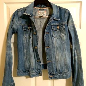 Abercrombie Vintage Blue Jean Jacket XL junior/ small adult